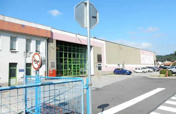 Delavci v Cimosovi tovarni so na trnih, nekaj odpovedi bo, a še ni 
jasno, koliko. 
