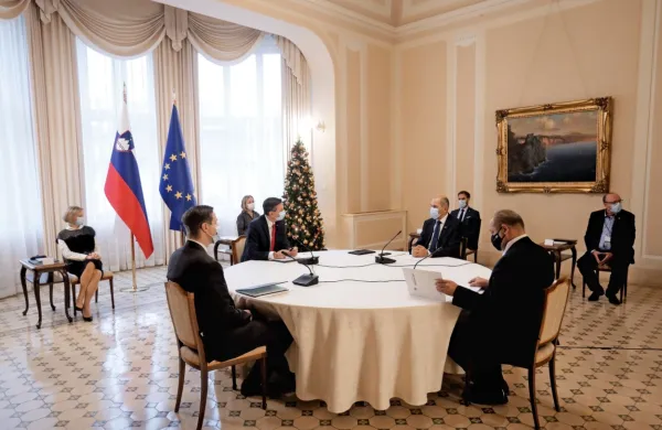 Predsedniki države, državnega zbora, vlade in državnega sveta se 
pred novim letom srečujejo že od leta 2014. 