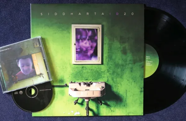  Siddharta je prvenec ID po dvajsetih letih izdala še na vinilki. 