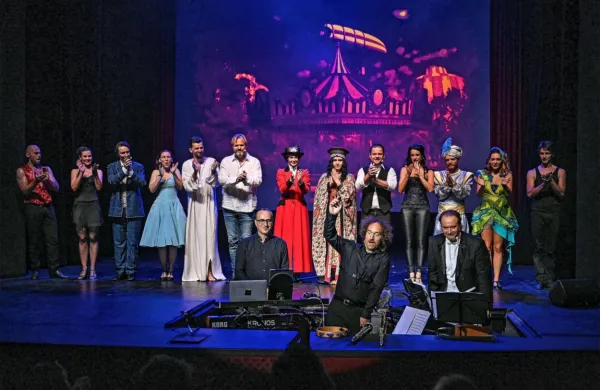 Stoletje mjuzikla je na Primorskem poletnem festivalu združilo vsa tri primorska gledališča. 