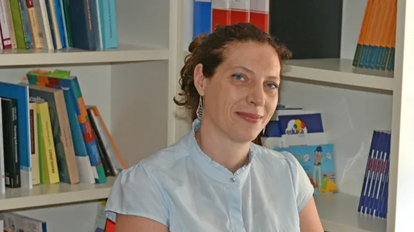 Dr. Zaira Vidau
