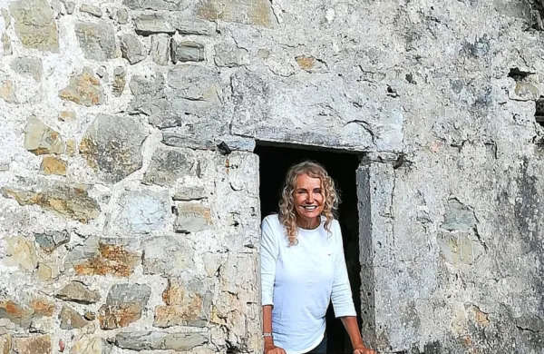 Priljubljena italijanska tv-voditeljica je bila navdušena tako nad 
Postojnsko jamo kot nad Predjamskim gradom, kjer je tri dni 
bivala s svojo ekipo.