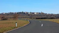 Za spremembo namenske rabe bodo morali komenski občani  
plačati 200 evrov takse, a niti to jim ne bo zagotavljalo, da bodo 
spremembo res dosegli.