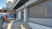 V teh dneh se začenja dodatna obnova prostorov centra kreativnih 
praks. Če bo situacija dovoljevala, naj bi ga odprli spomladi. 