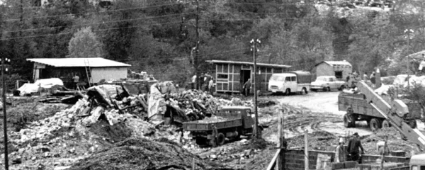 Ob furlanskem potresu leta 1976 je bil v Sloveniji najbolj 
poškodovan Breginj.