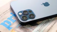 Za iphone 12 pro je treba odšteti najmanj  osem evrov na  milimeter 
dolžine.   