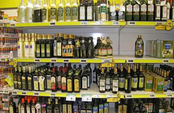 Ekstra deviško oljčno olje je v EU med najpogosteje potvorjenimi 
živili. 
