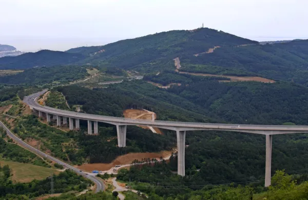 Gradnja levega vzporednega tira se bo začela šele dve leti po 
koncu gradnje drugega tira. 