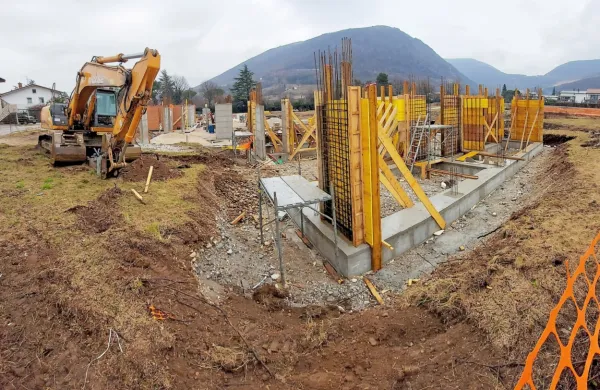 Julija bo nared prvih pet hiš