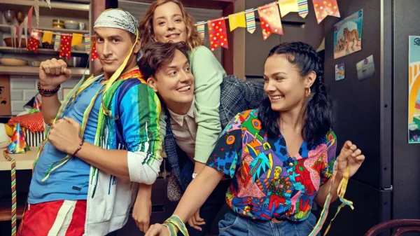Vid Valič (z leve), brat Domen, Ajda Smrekar in Beti Strgar v novi 
seriji Vse punce mojga brata