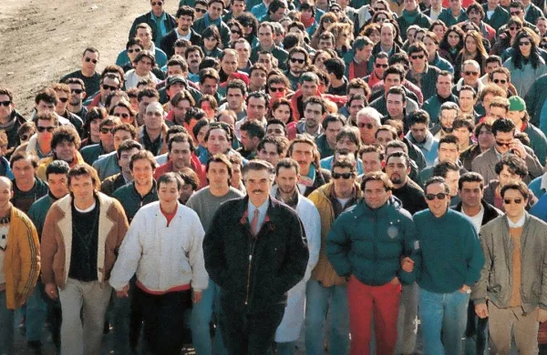 Vincenzo Muccioli (v sredini s kravato) s svojimi “otroki” iz San 
Patrignana.