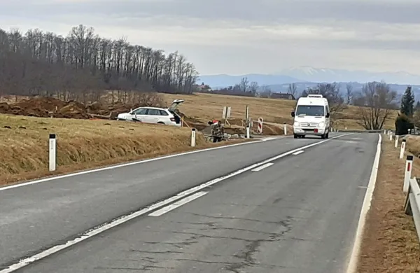 Bistriška občina bo do sredine marca obnovila odsek ceste (na 
fotografiji odcep levo) od Male Bukovice do odcepa na glavno 
cesto proti Jelšanam.