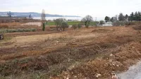 Občina je naročila čiščenje grmičevja, robid in kanel  nad Sv. 
Katarino, zemljišče pa namerava urediti kot park.  
