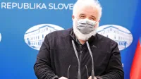 Milan Krek je že pripravil tudi občinski semafor; ali in kako ga bo 
vlada pri sproščanju ukrepov upoštevala, pa še ni jasno.
