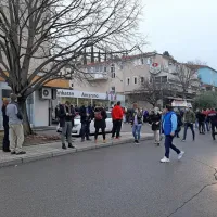 V Ankaranu tolikšna gneča, da so testi pošli že pred 17. uro