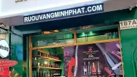Nedavno so v največjem vietnamskem mestu Hošiminh, ki ima 
približno sedem milijonov prebivalcev, odprli vinoteko z vini 
izključno iz koprske kleti.