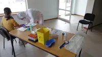Hitro testiranje ne bo več obvezno za tiste, ki so preboleli covid ali 
se cepili.