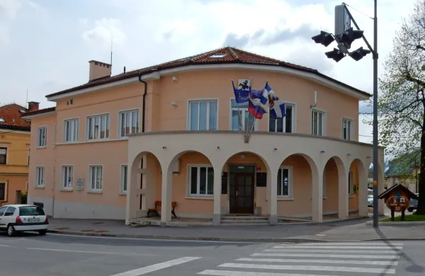 Pivška občina je povišala zneske za novo rojene občane na 300 
oziroma 470 evrov.