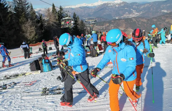 Smučišče Cerkno je ta  konec tedna odprto samo za tekmovalce FIS 
master cupa.