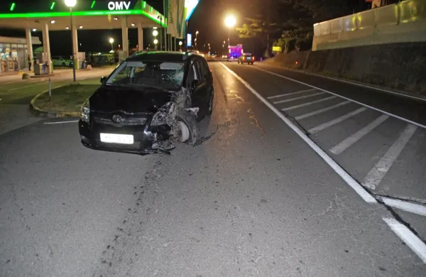 Višji sodniki bodo kmalu odločili o pritožbi na sodbo, s katero je 
koprsko sodišče Tržačana oprostilo očitkov, da je odgovoren za 
nesrečo, ki se je zgodila na cesti pri bencinskem servisu v 
Srgaših. 