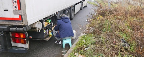 Prizor z mejnega prehoda Vrtojba, ki je  daleč od ideje o modernem 
logističnem centru Vrtojba.