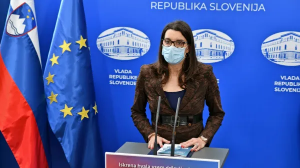 Ministrica za izobraževanje, znanost in šport Simona Kustec