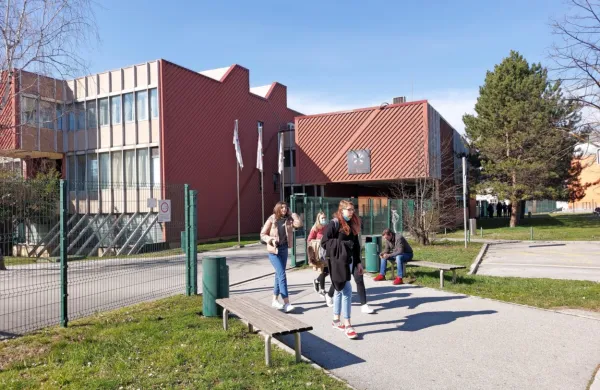Sistem po modelu C je stekel brez težav, so nam danes zatrdili 
ravnatelji primorskih srednjih šol.