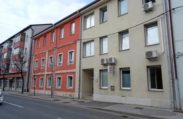 Zdravstveni dom Sežana bi trenutno potreboval 300 kvadratnih 
metrov dodatnih prostorov.  