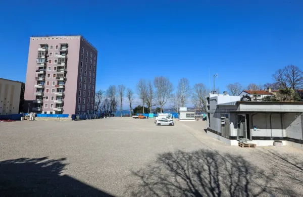 V koprski občini napovedujejo, da bodo trg nad garažno hišo začeli 
urejati v drugi polovici meseca.