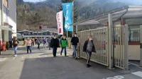 Dobrih 800 Etinih delavcev ne toži zaradi proticovidnih ukrepov, 
pač pa izpolnjuje povišana naročila zaradi porasta kuhanja doma 
po vsem svetu. 