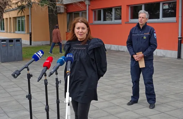 Bojana Škabar in Sandi Curk sta predstavila trenutne razmere na 
osnovni šoli v Sežani. 