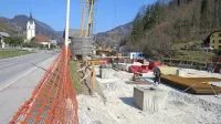 Po 15 letih oviranja je Postojnski jami, Sparu in vodstvu občine 
uspelo sestaviti vse za gradnjo trgovskega centra. 