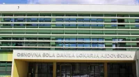 Problem senčil ostaja, ali bodo gradili večnamensko gimnastično 
dvorano, pa  še ni znano. 