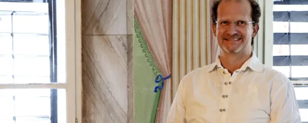 Bojan Knific iz Tržiškega  muzeja je avtor  obsežne monografije  
Obutvena dediščina na Slovenskem.