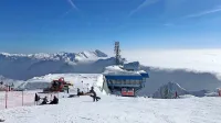 Na Kaninu zdaj ameriška ekipa snema akcijski film. To bo, poleg 
promocije Kanina,  pomagalo ublažiti tudi izpad prihodkov. 