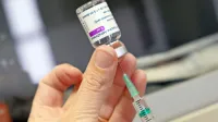 Cepivo AstraZenece bo v naslednjih treh tednih prednostno 
namenjeno cepljenju starejših med 60 in 64 letom starosti. 