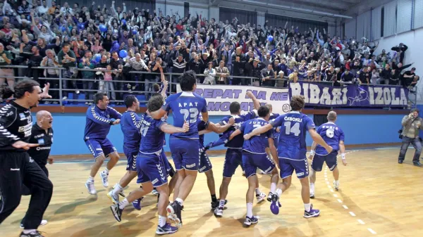 Izolani med vsemi rokometnimi prvoligaši še najbolj pogrešajo 
vzpodbudo občinstva.