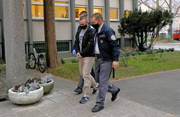 Žan Gorše Peršolja je zatrdil, da je Vrtojbencu dal le eno klofuto.