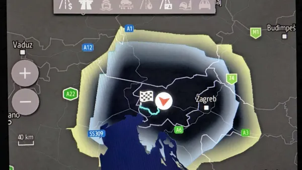 Doseg električnih avtomobilov je vse večji, sodobni prikazovalniki ga natančno zarišejo.