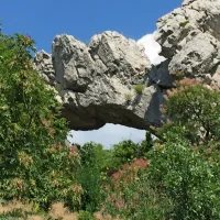 Tudi Istra ima svoj naravni most.