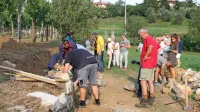 Delavnica suhogradnje je krajane Vrtovina, Črnič, Gojač in Malovš 
spodbudila k obujanju znanja in  oživitvi suhozidnih teras. 