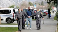 Jasmin Suljić trdi, da se spomni le prvega vboda z nožem, nato pa 
ničesar več.