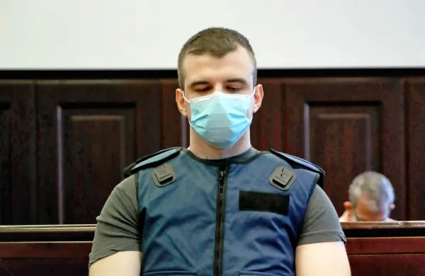 Jasmin Suljić je vnovič zatrdil, da se spomni le prvega vboda z 
nožem, nato pa  ničesar več.