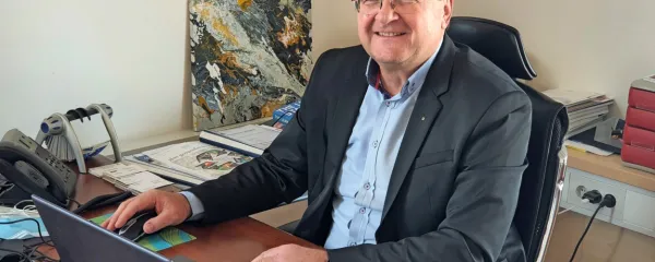 Dorijan Maršič: “Predvidevamo, da bomo akt o ustanovitvi zavoda 
podpisali v mesecu maju, kot eno od svečanih dejanj ob 30. 
obletnici ustanovitve Inkubatorja. To bo osnova za sprejem 
temeljnih aktov nove šole ter izvolitev upravnega odbora zavoda 
in  senata.”