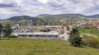 Kjer je nekoč imel proizvodnjo Javor, danes raste industrijska cona z več podjetji.