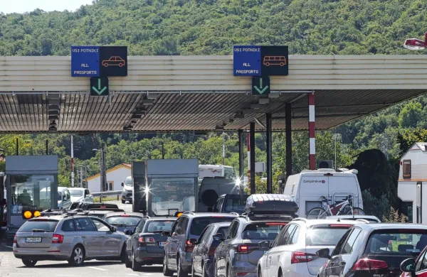 Zaradi zaprtja mejnega prehoda Sečovlje se domačini v Dragonji 
bojijo gneče. 