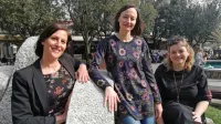 Katja Hrabar, Neva Felicjan, Manca Švara (na fotografiji z leve)