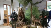Razstavo in prenovljeno gozdno učno pot na Mašunu je zasnovala  
Špela Koblar Habič. 