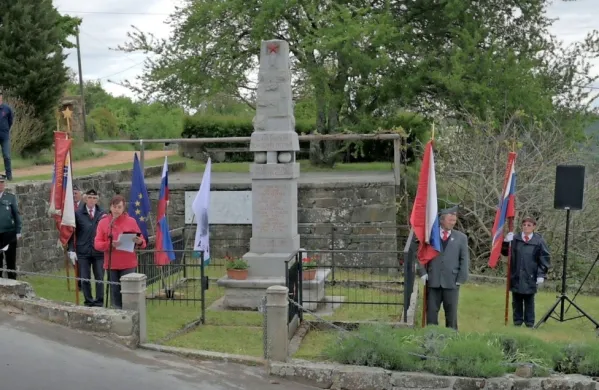 Spominsko prireditev v živo na Kozjanah so letos pospremili s 
spletno različico na Youtubovem kanalu Občine Divača.  