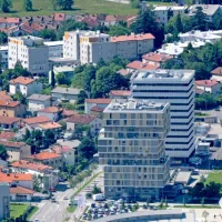 Cedra in Tisa, novi stolpnici Majskih poljan: 630 mm, pogled s  Sabotina.